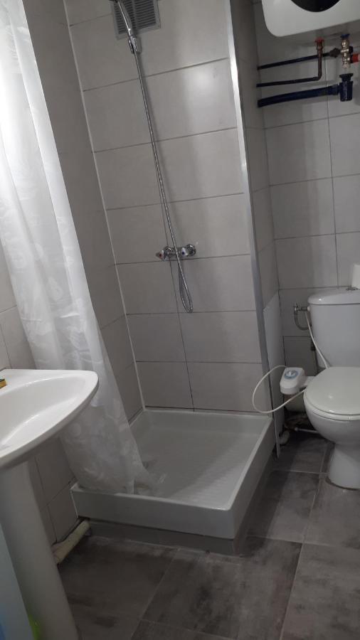 Studio Cabine Avec Jardinet A 30 M De La Plage, Au Calme. Gruissan Exterior foto
